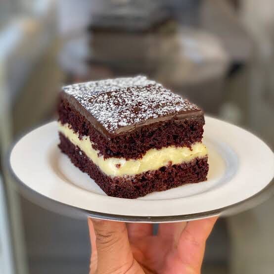 Bolo de coco gelado